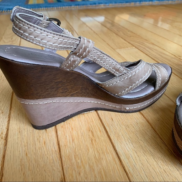 Bos & Co Taupe Leather Wedge Heel Sandal - Picture 5 of 6